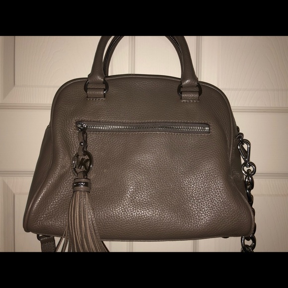Micheal Kors grey pebbled leather purse